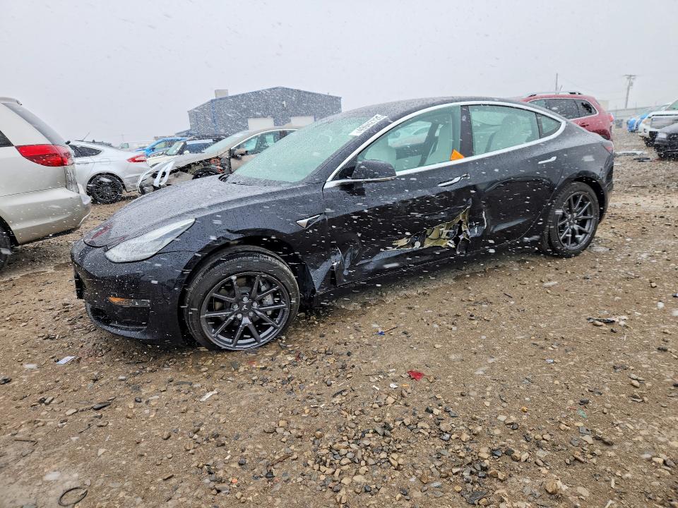 TESLA MODEL 3 2018 with VIN 5YJ3E1EBXJF085527 - Photo from auction