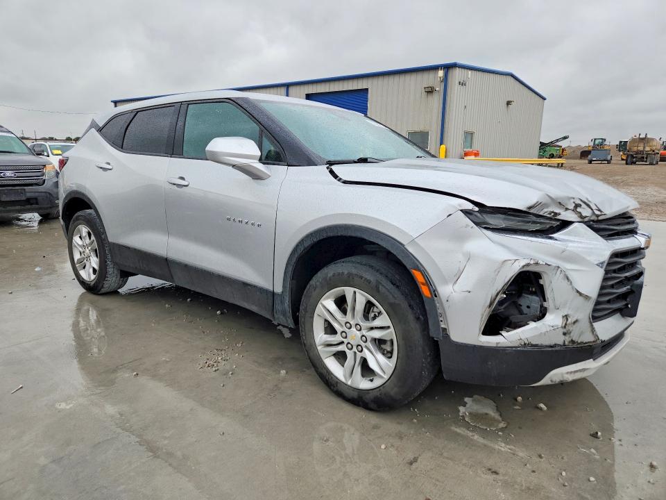 Photo 4 from auction – 2022 CHEVROLET BLAZER with VIN 3GNKBCR49NS134328