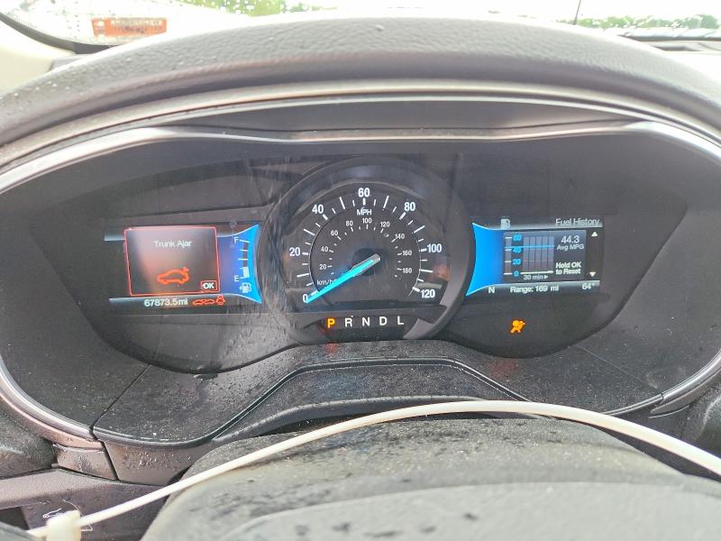 Photo 9 from auction – 2019 FORD FUSION with VIN 3FA6P0LU2KR167781