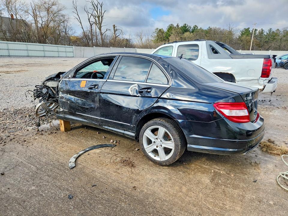 Photo 2 from auction – 2011 MERCEDES-BENZ C with VIN WDDGF8BB9BR172364