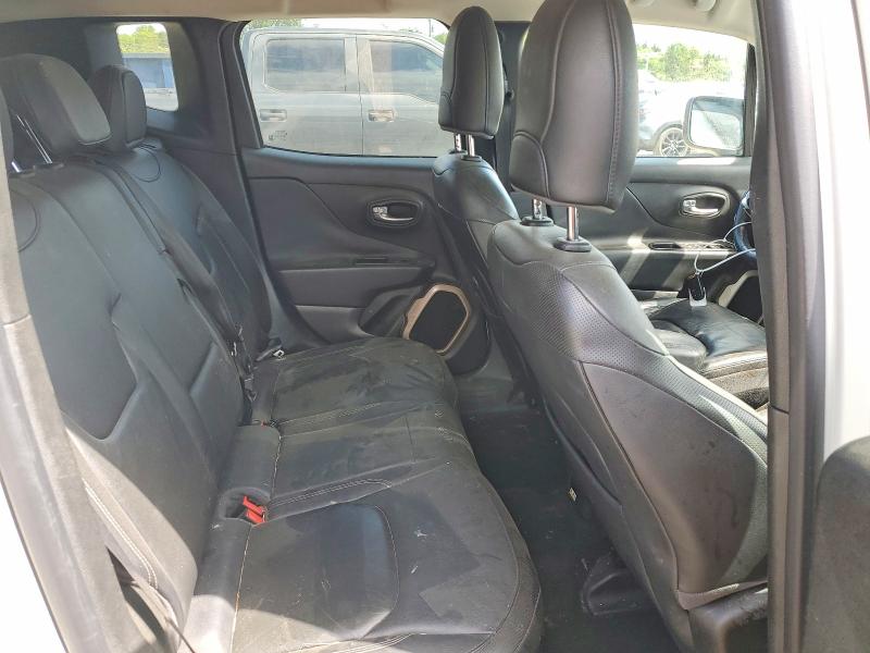 Photo 11 from auction – 2015 JEEP RENEGADE with VIN ZACCJBDT0FPB53989
