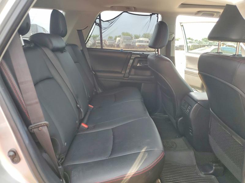 Photo 10 from auction – 2018 TOYOTA 4RUNNER with VIN JTEBU5JR0J5548085