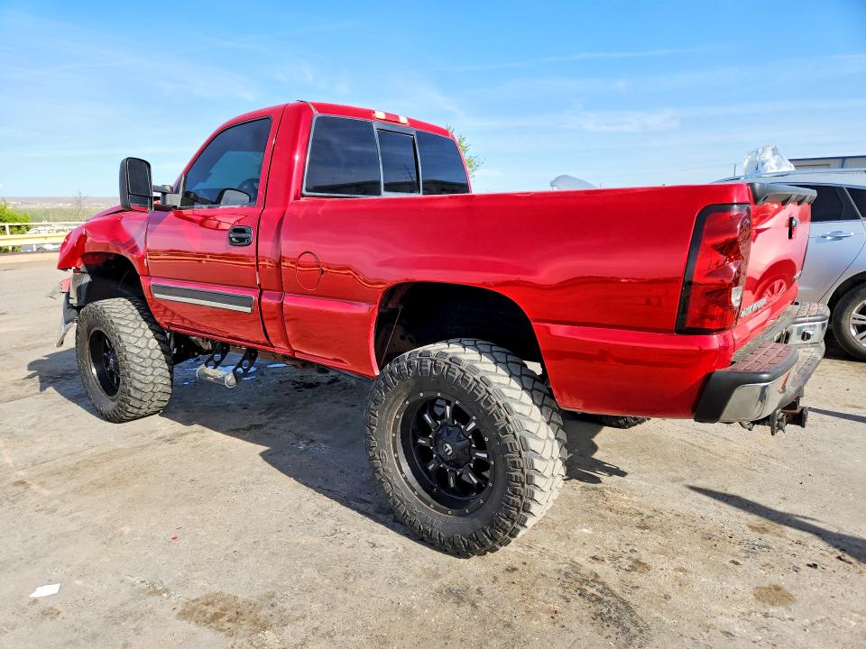 Photo 2 from auction – 2005 CHEVROLET SILVERADO with VIN 1GCEK14T35Z164212