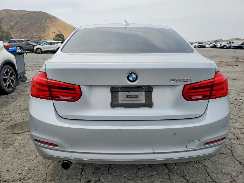 Photo 6 from auction – 2016 BMW 320 with VIN WBA8A9C58GK618643