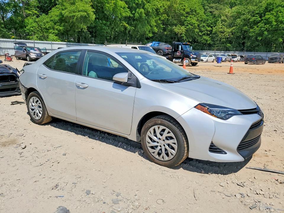 Photo 4 from auction – 2018 TOYOTA COROLLA with VIN 5YFBURHE3JP827922