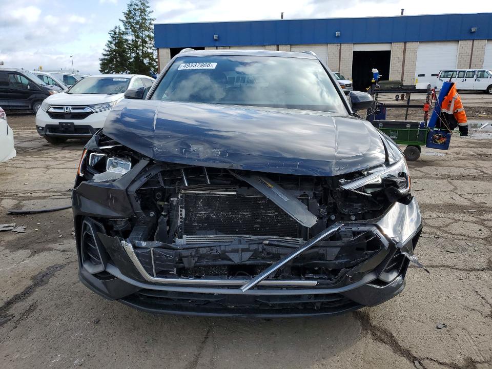Photo 5 from auction – 2021 AUDI Q3 with VIN WA1DECF39M1007724
