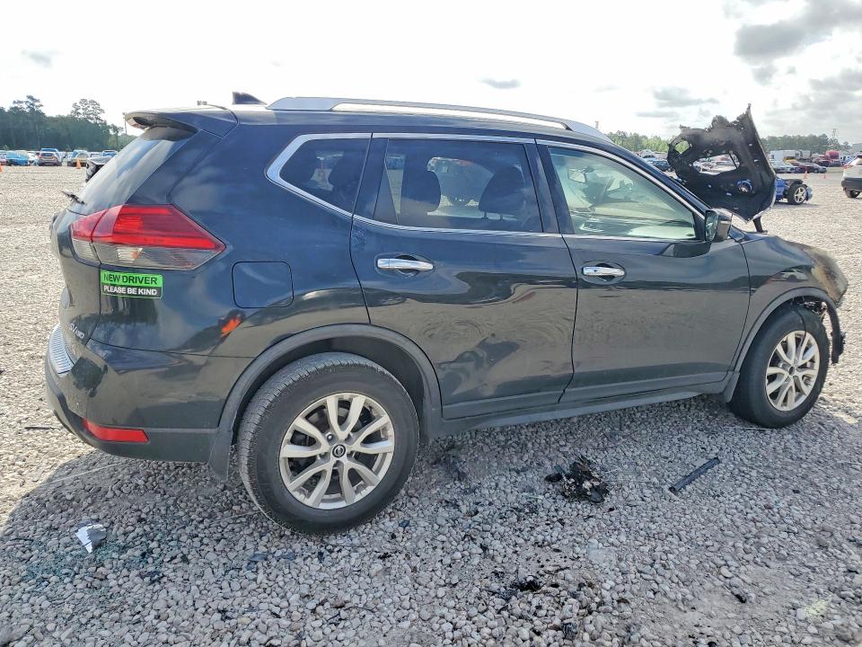 Photo 3 from auction – 2017 NISSAN ROGUE with VIN JN8AT2MV0HW009887