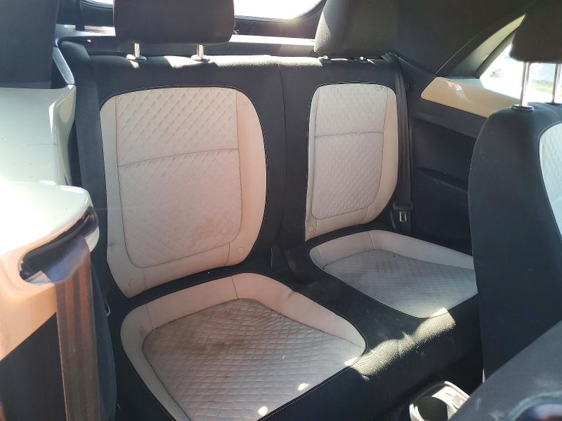 Снимка 10 от търг – 2019 VOLKSWAGEN BEETLE с VIN 3VW5DAAT7KM502798