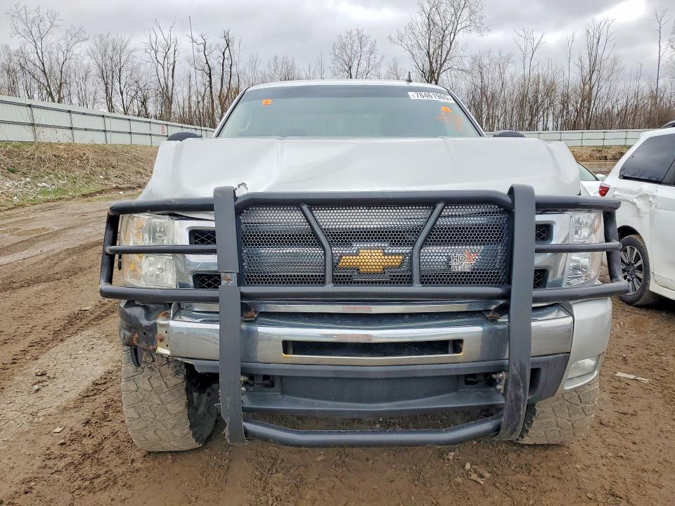 Photo 5 from auction – 2011 CHEVROLET SILVERADO with VIN 3GCPKSE39BG232196