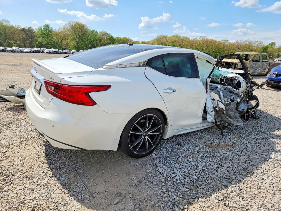 Photo 3 from auction – 2016 NISSAN MAXIMA with VIN 1N4AA6AP4GC406815