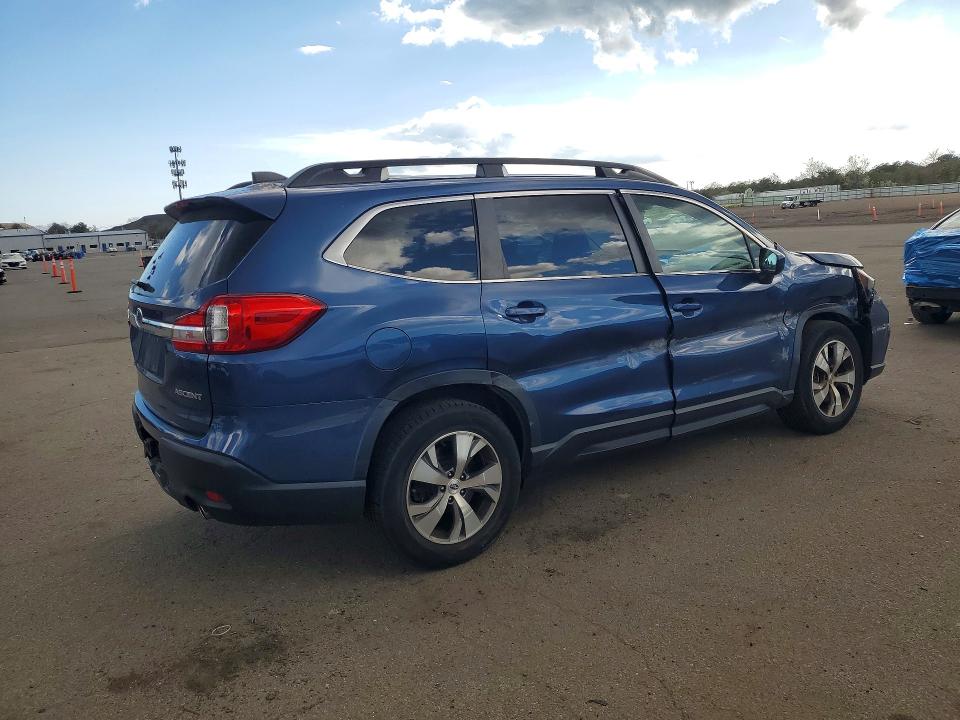 Photo 3 from auction – 2021 SUBARU ASCENT with VIN 4S4WMABD1M3446923