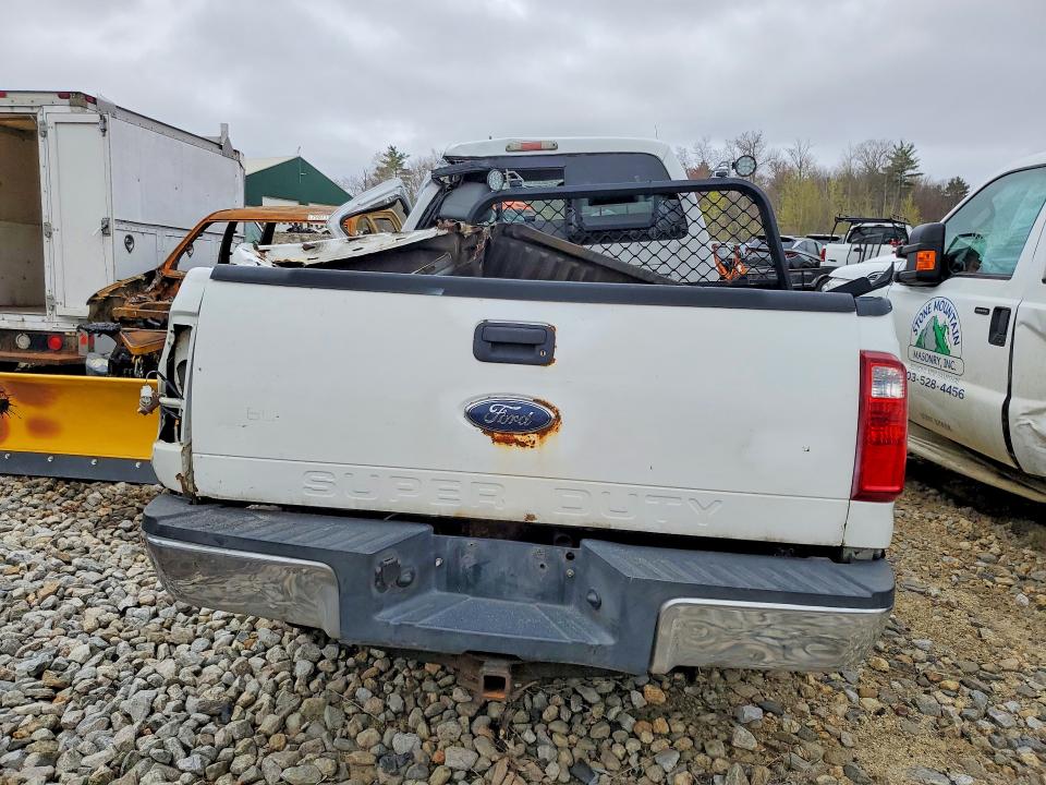 Photo 6 from auction – 2011 FORD F250 with VIN 1FTBF2BT8BEB02386