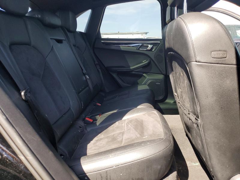 Photo 11 from auction – 2018 PORSCHE MACAN with VIN WP1AB2A54JLB40457