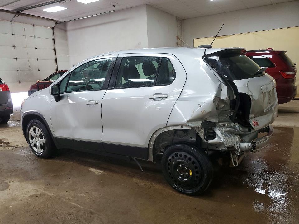 Photo 2 from auction – 2017 CHEVROLET TRAX with VIN 3GNCJKSB7HL281028