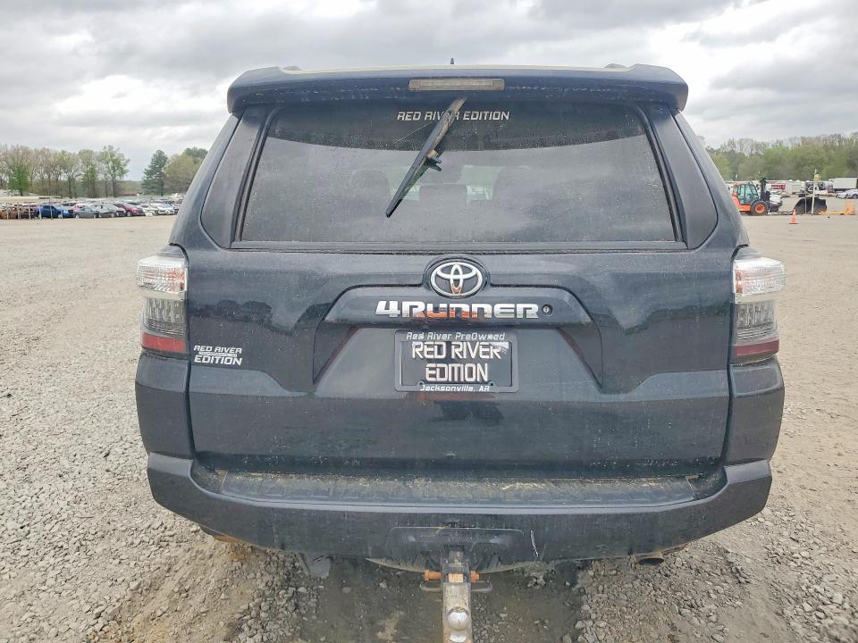 Photo 6 from auction – 2020 TOYOTA 4RUNNER with VIN JTEBU5JR3L5824746
