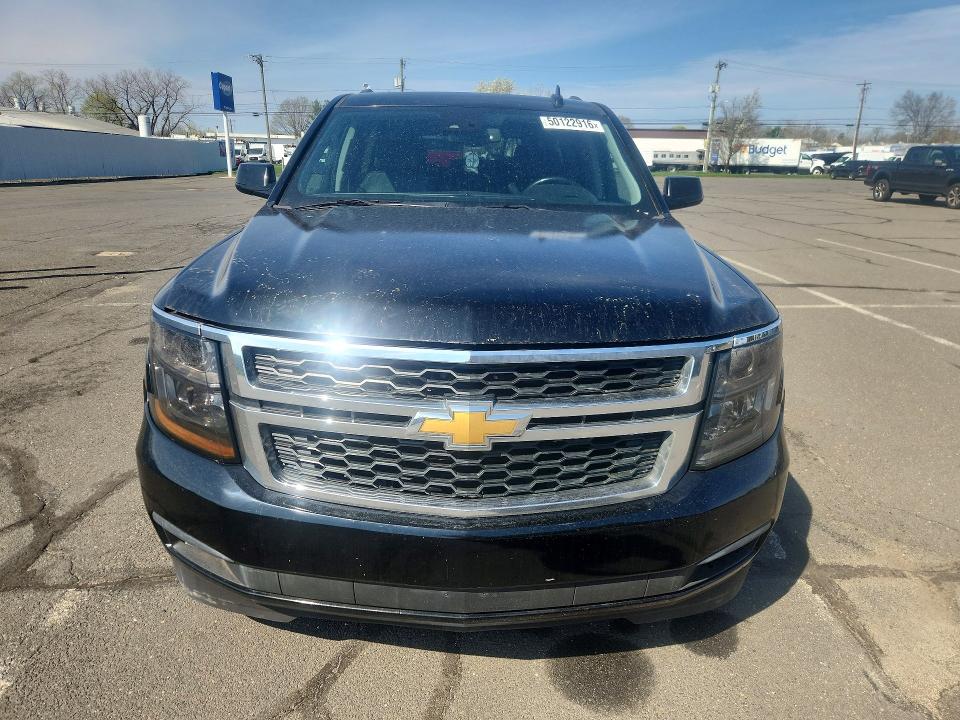 Photo 5 from auction – 2017 CHEVROLET SUBURBAN with VIN 1GNSKHKC6HR198512