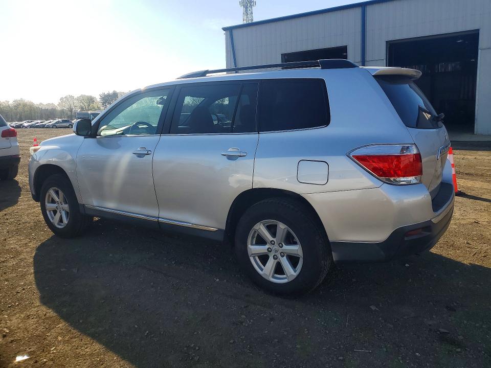 Photo 2 from auction – 2013 TOYOTA HIGHLANDER with VIN 5TDBK3EH6DS190554