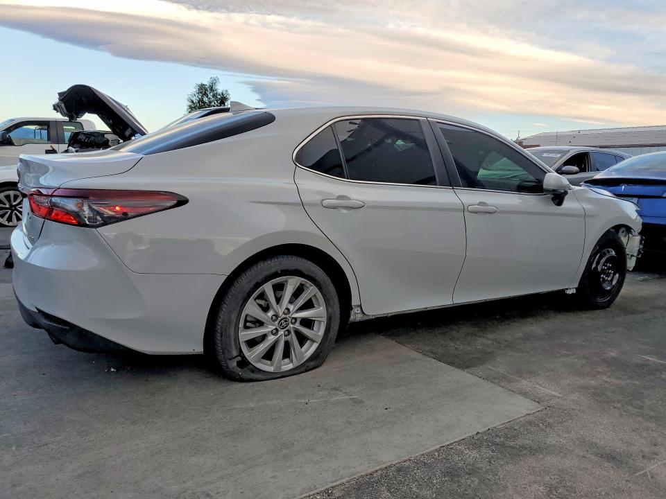 Photo 3 from auction – 2023 TOYOTA CAMRY with VIN 4T1C11AK7PU092612