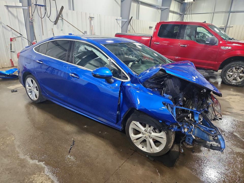 Photo 4 from auction – 2017 CHEVROLET CRUZE with VIN 1G1BF5SM9H7217529