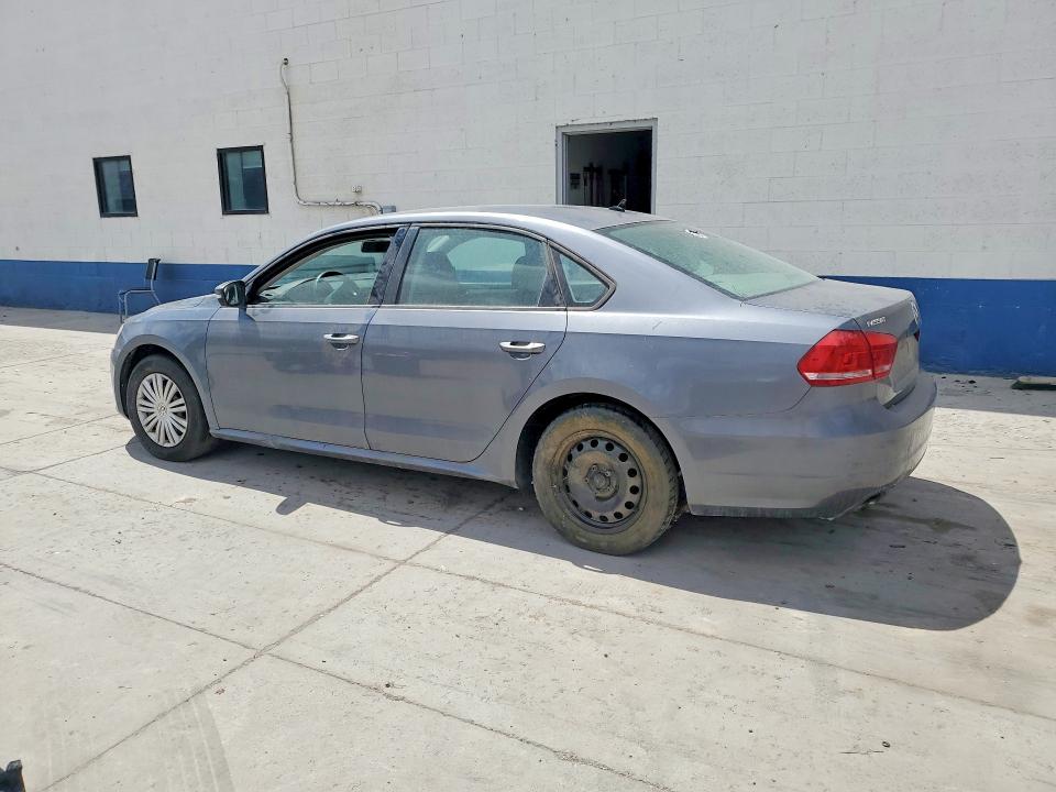 Photo 2 from auction – 2014 VOLKSWAGEN PASSAT with VIN 1VWAP7A31EC016597