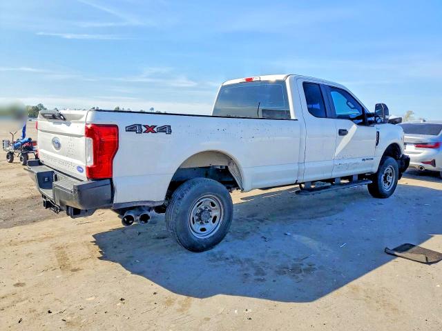 Photo 3 from auction – 2017 FORD F250 with VIN 1FT7X2BT8HEC51666