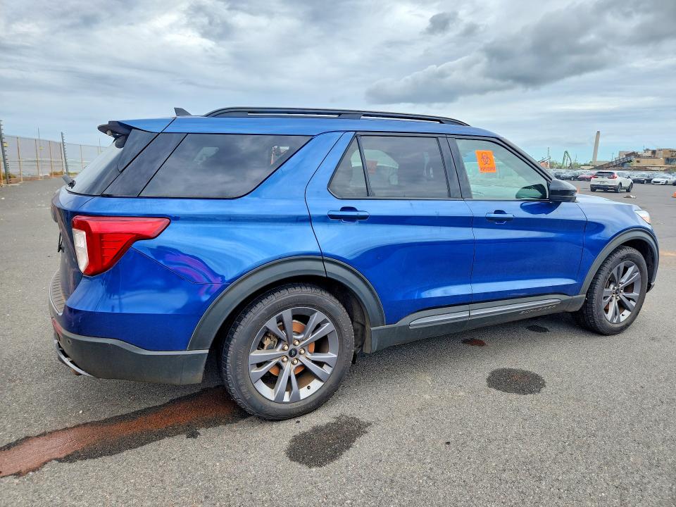 Photo 3 from auction – 2022 FORD EXPLORER with VIN 1FMSK7DH1NGB54318