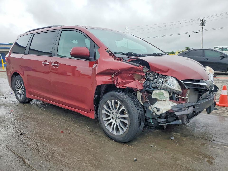 Photo 4 from auction – 2018 TOYOTA SIENNA with VIN 5TDYZ3DC2JS926378