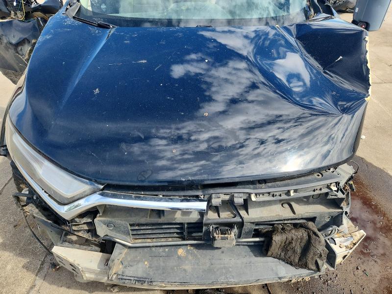 Photo 11 from auction – 2017 HONDA CR-V with VIN 2HKRW2H94HH604069