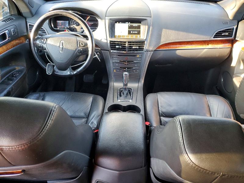 Photo 8 from auction – 2016 LINCOLN MKT with VIN 2LMHJ5NK3GBL00745