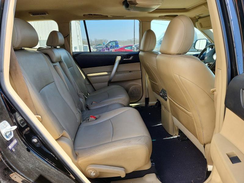 Photo 11 from auction – 2012 TOYOTA HIGHLANDER with VIN 5TDBK3EH3CS136952