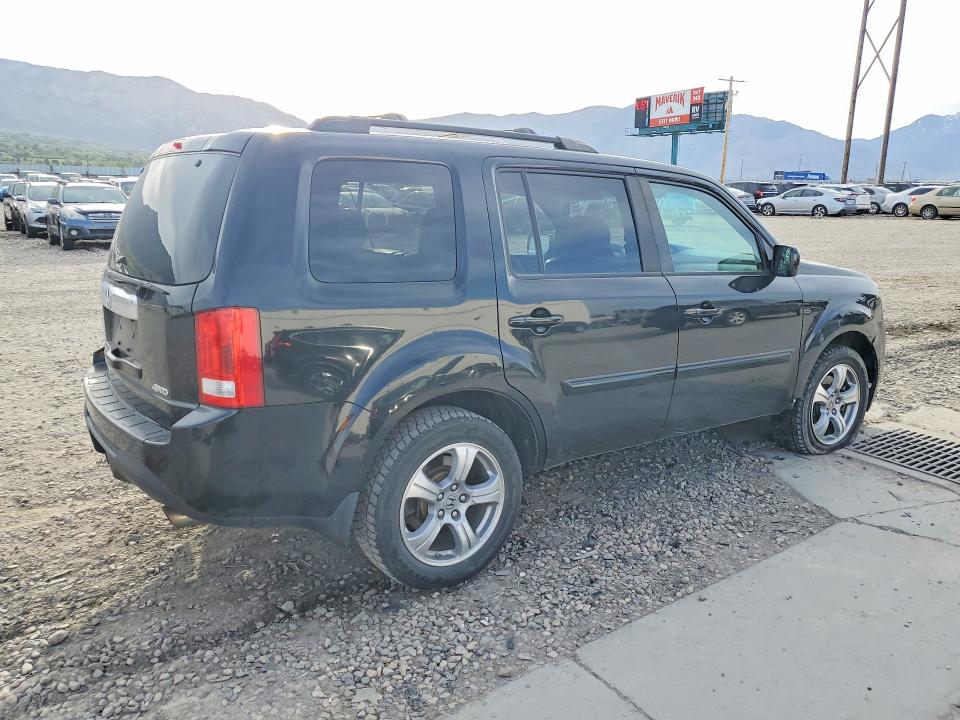 Photo 3 from auction – 2013 HONDA PILOT with VIN 5FNYF4H56DB007700