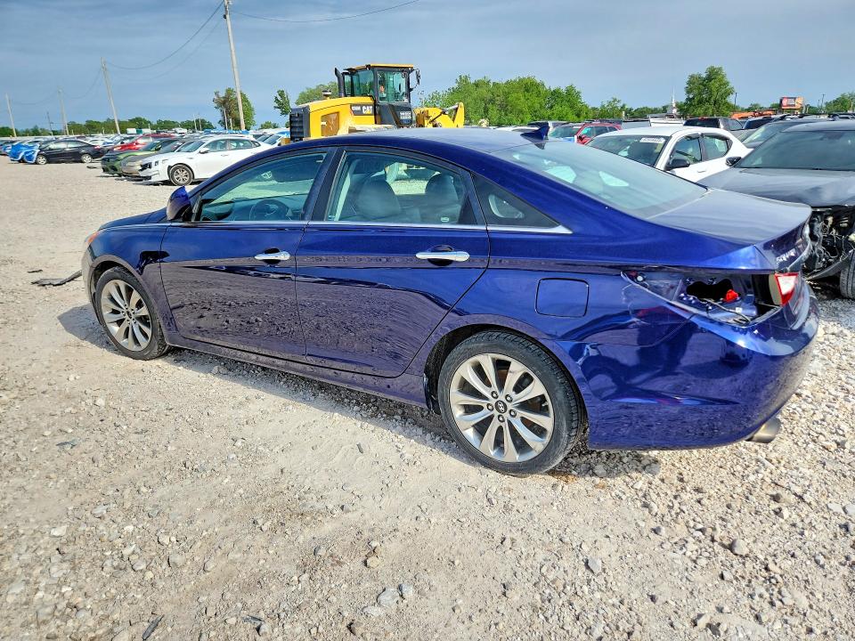 Photo 2 from auction – 2011 HYUNDAI SONATA with VIN 5NPEC4ACXBH121413