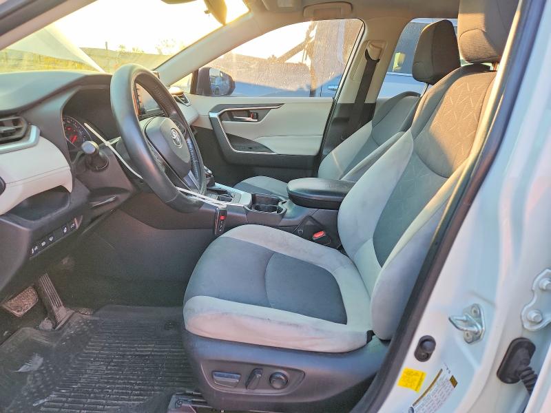 Photo 7 from auction – 2019 TOYOTA RAV4 with VIN JTMP1RFVXKD522231