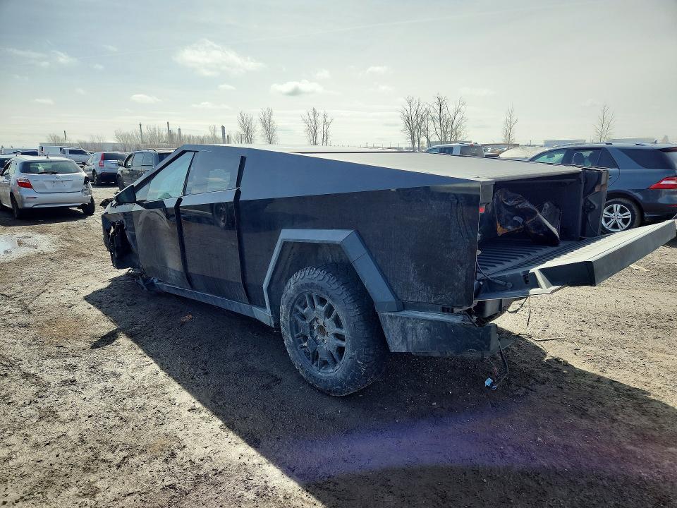 Photo 2 from auction – 2024 TESLA CYBERTRUCK with VIN 7G2CEHEE7RA046855