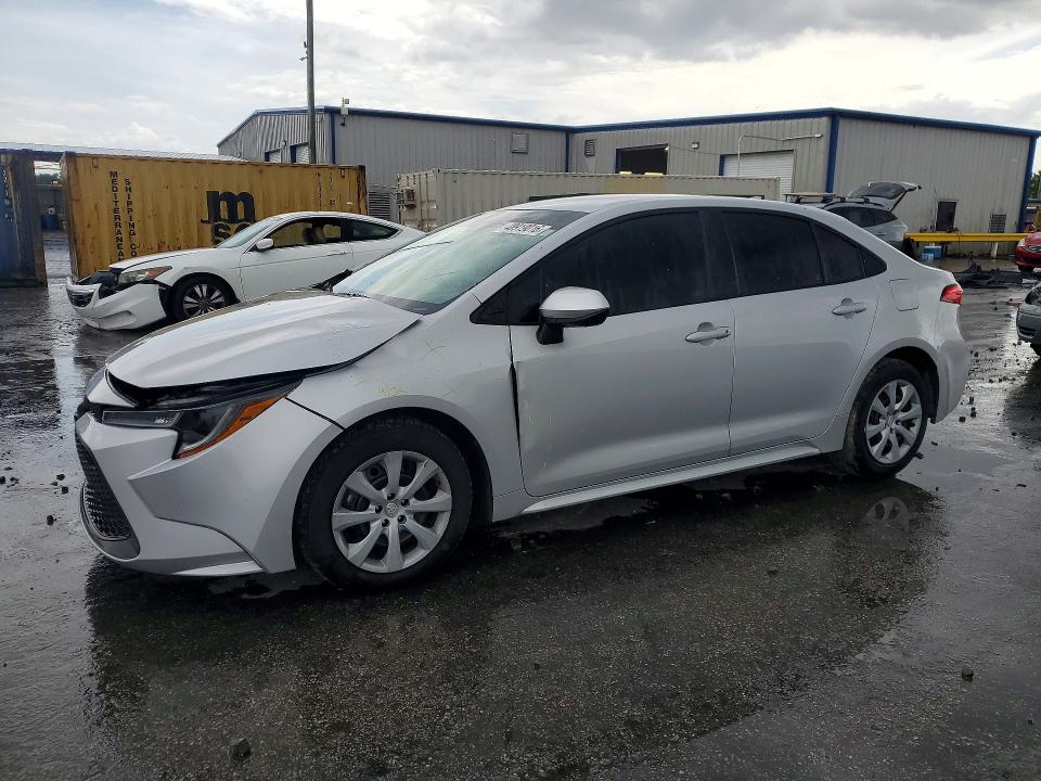 TOYOTA COROLLA 2022 with VIN 5YFEPMAE8NP385856 - Photo from auction