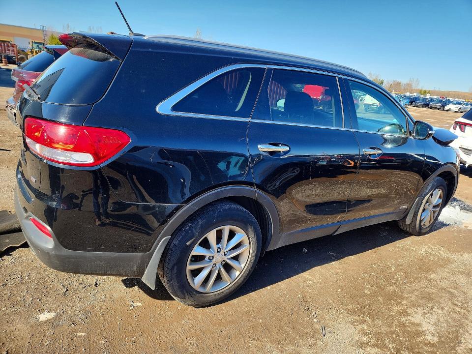 Photo 3 from auction – 2017 KIA SORENTO with VIN 5XYPGDA36HG211655
