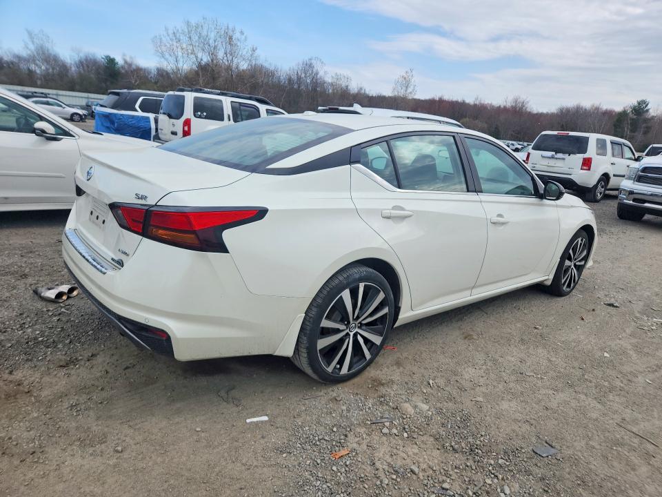Photo 3 from auction – 2020 NISSAN ALTIMA with VIN 1N4BL4CW9LC142458
