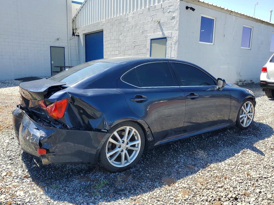 Photo 3 from auction – 2006 LEXUS IS with VIN JTHBE262262003623