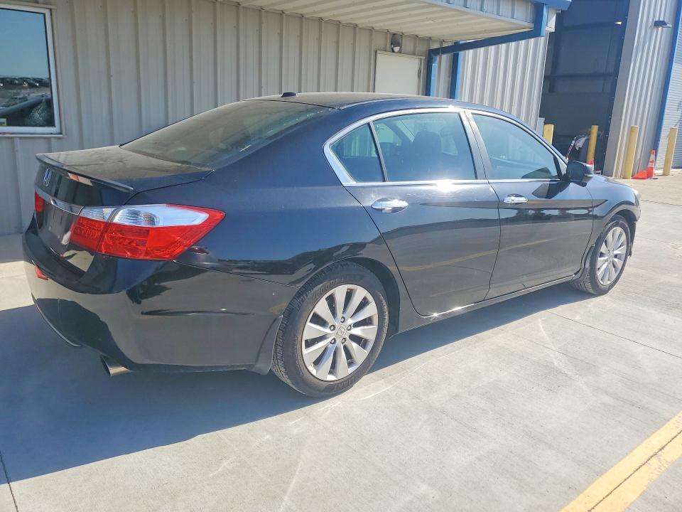 Photo 3 from auction – 2014 HONDA ACCORD with VIN 1HGCR2F80EA277908