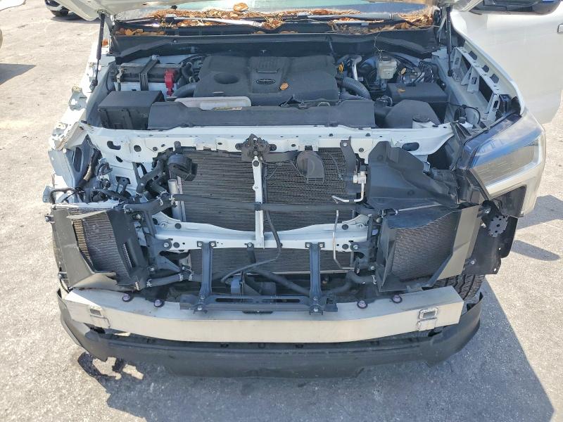Photo 11 from auction – 2024 TOYOTA TUNDRA with VIN 5TFLA5DB8RX204360