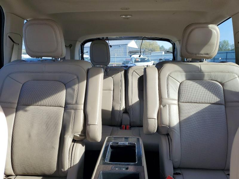 Photo 10 from auction – 2020 LINCOLN AVIATOR with VIN 5LM5J7XC4LGL19482