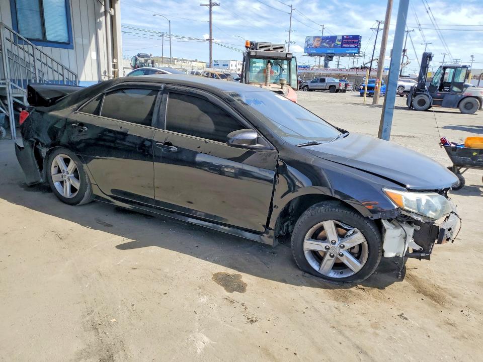 Снимка 4 от търг – 2012 TOYOTA CAMRY с VIN 4T1BF1FK3CU089397
