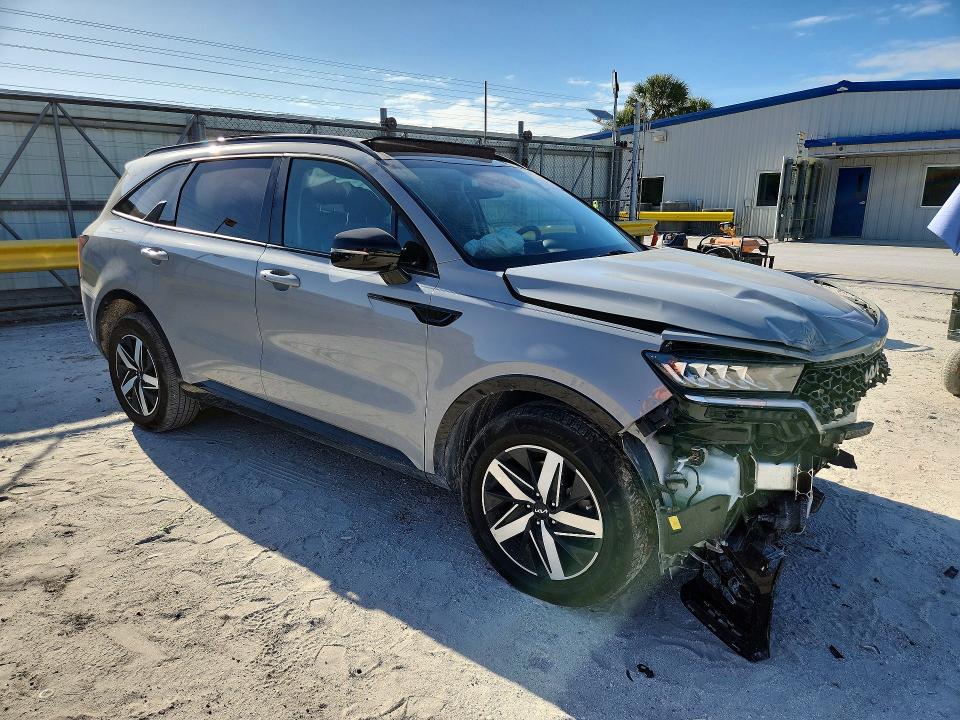 Photo 4 from auction – 2023 KIA SORENTO with VIN 5XYRH4LF8PG176287
