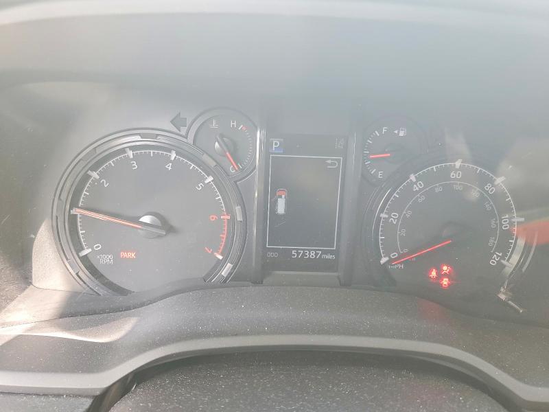 Photo 9 from auction – 2022 TOYOTA 4RUNNER with VIN JTEFU5JR1N5261135