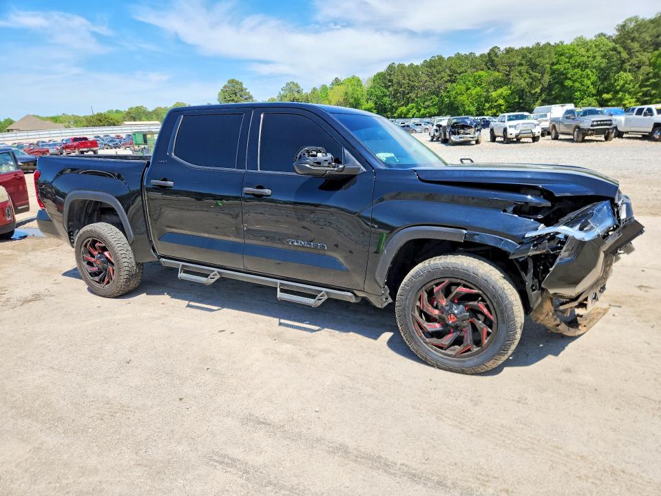 Photo 4 from auction – 2024 TOYOTA TUNDRA with VIN 5TFLA5DB6RX231430