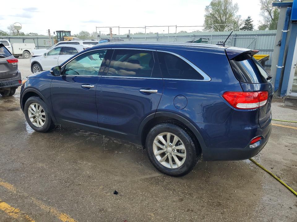 Photo 2 from auction – 2016 KIA SORENTO LX with VIN 5XYPG4A34GG073483