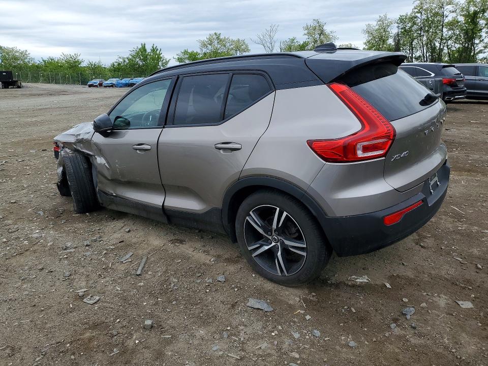 Photo 2 from auction – 2022 VOLVO XC40 with VIN YV4162UM1N2701215