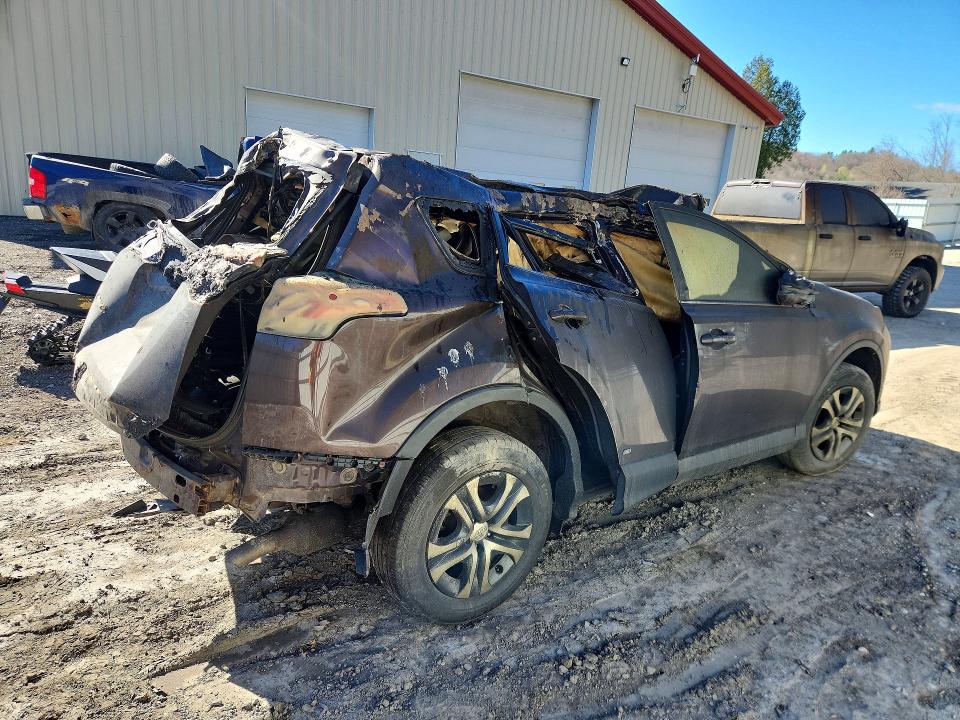 Photo 3 from auction – 2018 TOYOTA RAV4 with VIN 2T3BFREV8JW839570