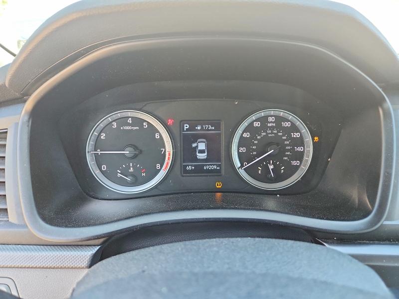 Photo 9 from auction – 2018 HYUNDAI SONATA with VIN 5NPE24AF3JH721797