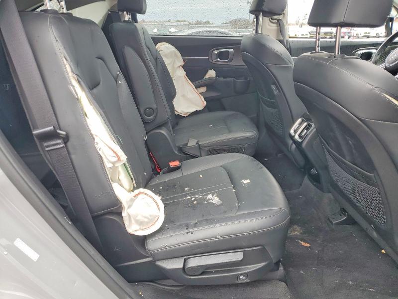 Photo 11 from auction – 2025 KIA SORENTO with VIN 5XYRK4JF3SG310216